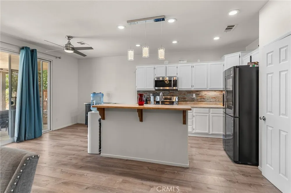 13998 Old Mill Victorville, CA 92394