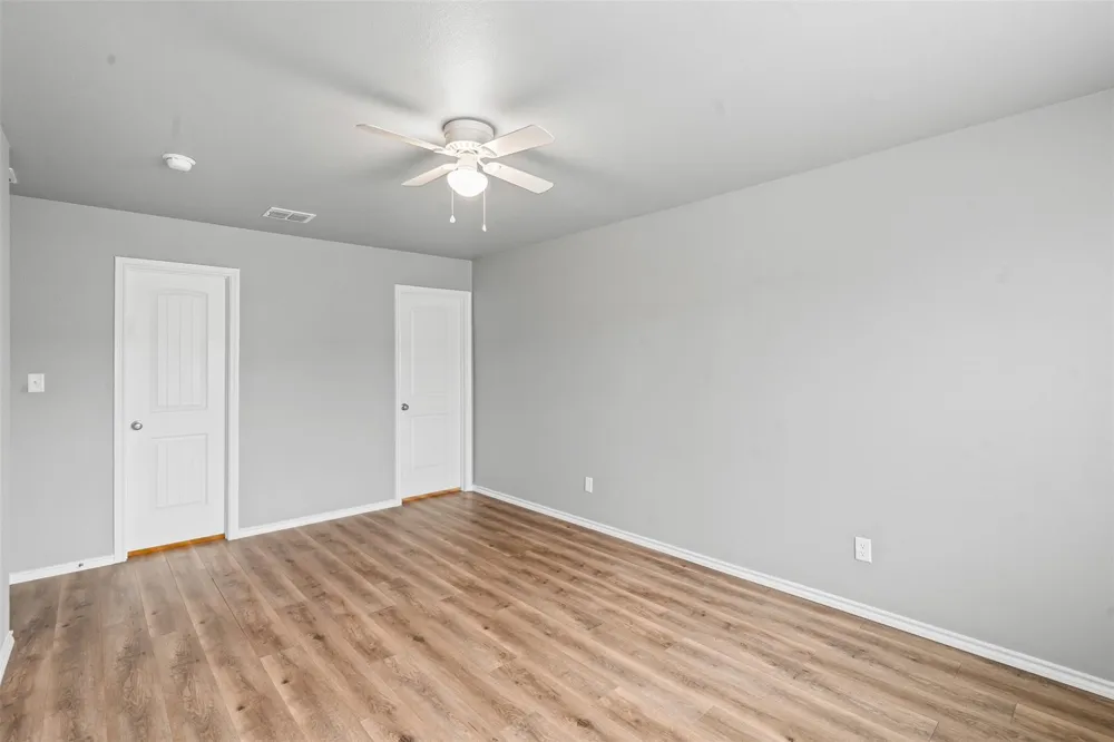 133 Abbey Park Court Granbury, TX 76049