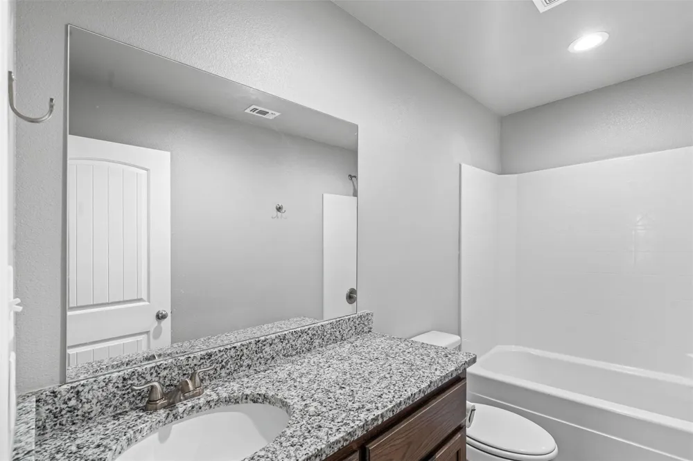 133 Abbey Park Court Granbury, TX 76049