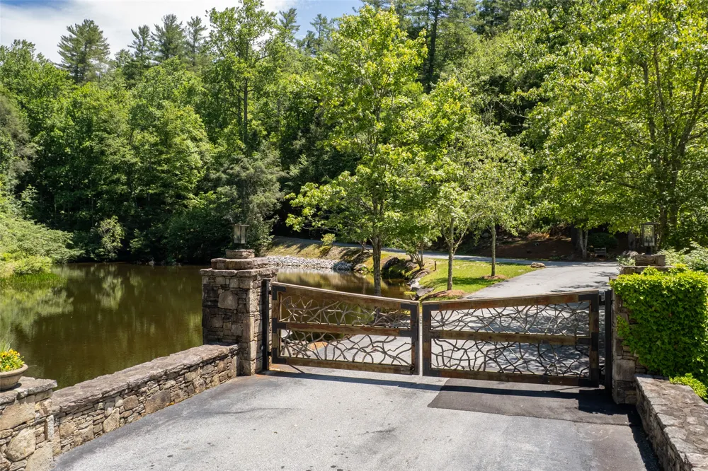 14 W Whitetail Drive Sapphire, NC 28774