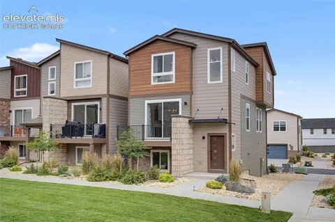 6717 Lily Mountain Lane