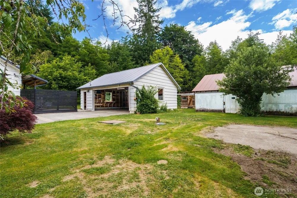 48242 Moen Road Concrete, WA 98237