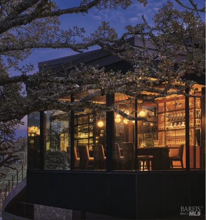 140 Big Leaf Court Healdsburg, CA 95448