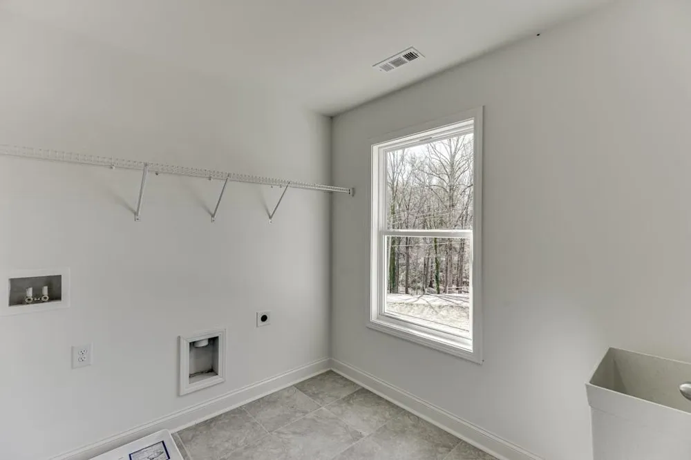 979 Lakeview Commerce, GA 30529
