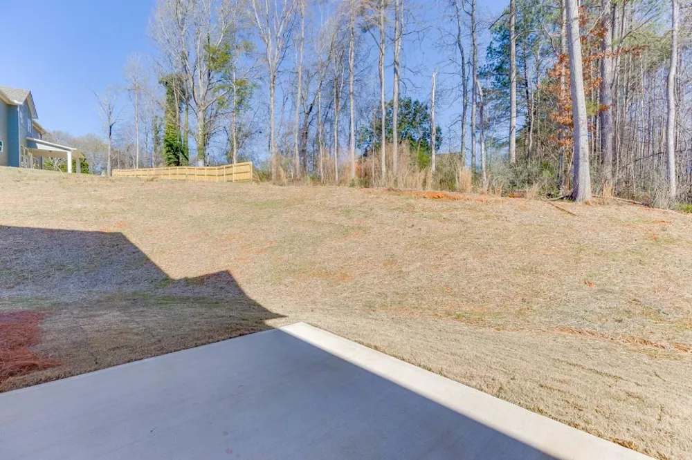 979 Lakeview Commerce, GA 30529