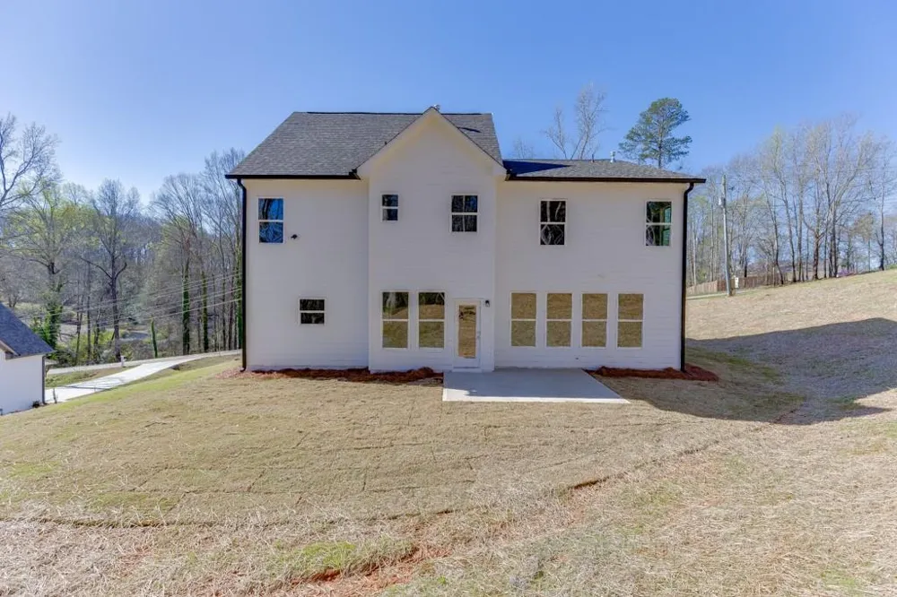 979 Lakeview Commerce, GA 30529