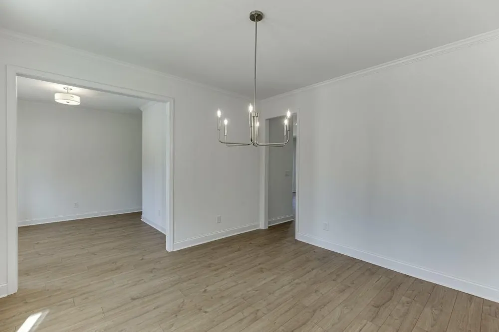 979 Lakeview Commerce, GA 30529