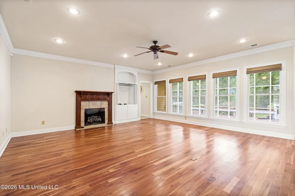 370 Deer Run Batesville, MS 38606