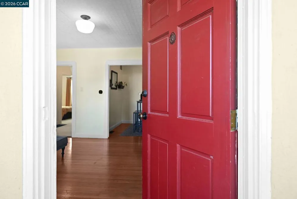 425 Bay St Crockett, CA 94525