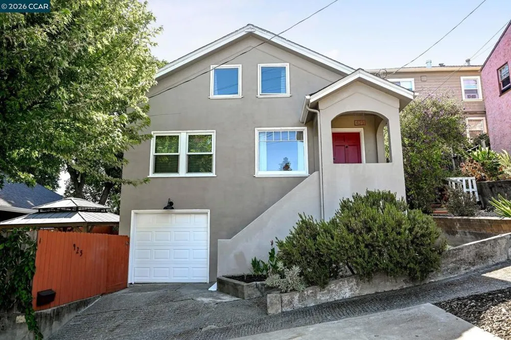 425 Bay St Crockett, CA 94525