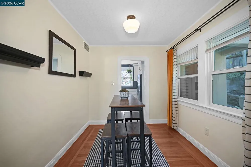 425 Bay St Crockett, CA 94525