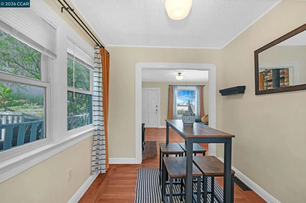 425 Bay St Crockett, CA 94525