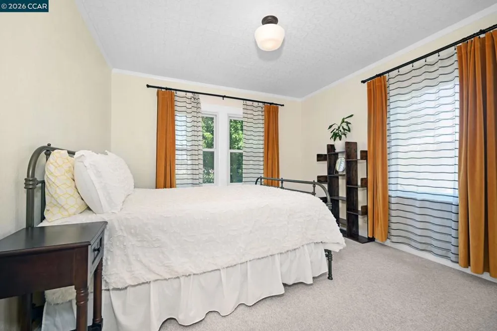 425 Bay St Crockett, CA 94525