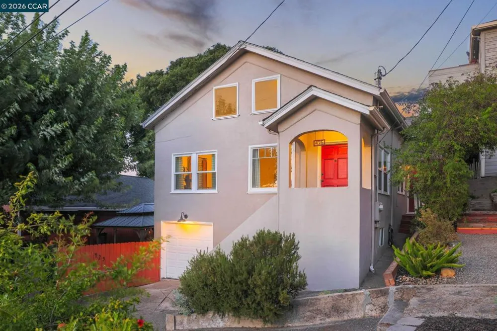 425 Bay St Crockett, CA 94525