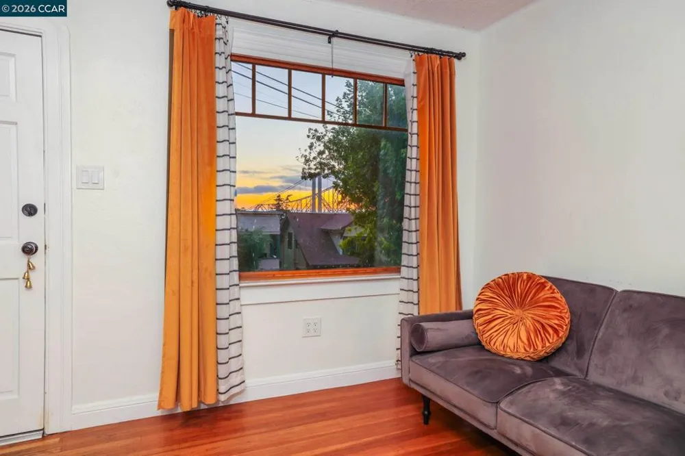 425 Bay St Crockett, CA 94525