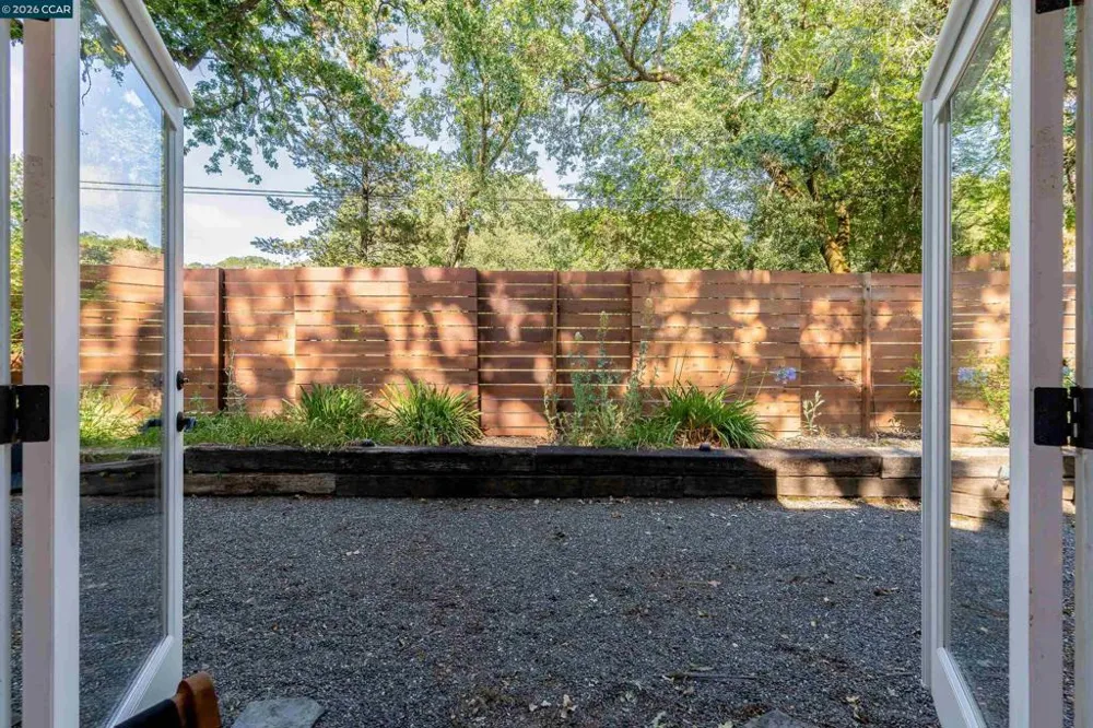 2531 Warm Springs Rd Glen Ellen, CA 95442