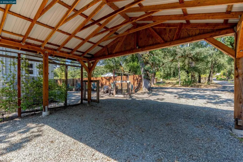 2531 Warm Springs Rd Glen Ellen, CA 95442