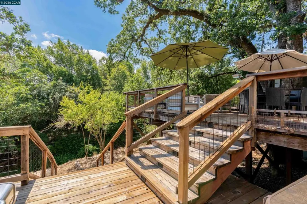 2531 Warm Springs Rd Glen Ellen, CA 95442