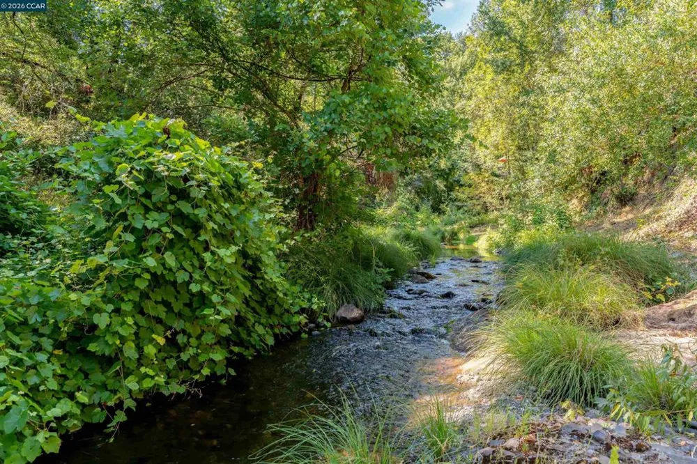 2531 Warm Springs Rd Glen Ellen, CA 95442