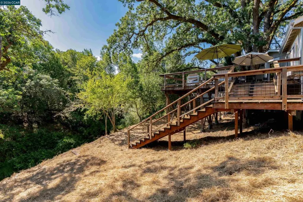 2531 Warm Springs Rd Glen Ellen, CA 95442
