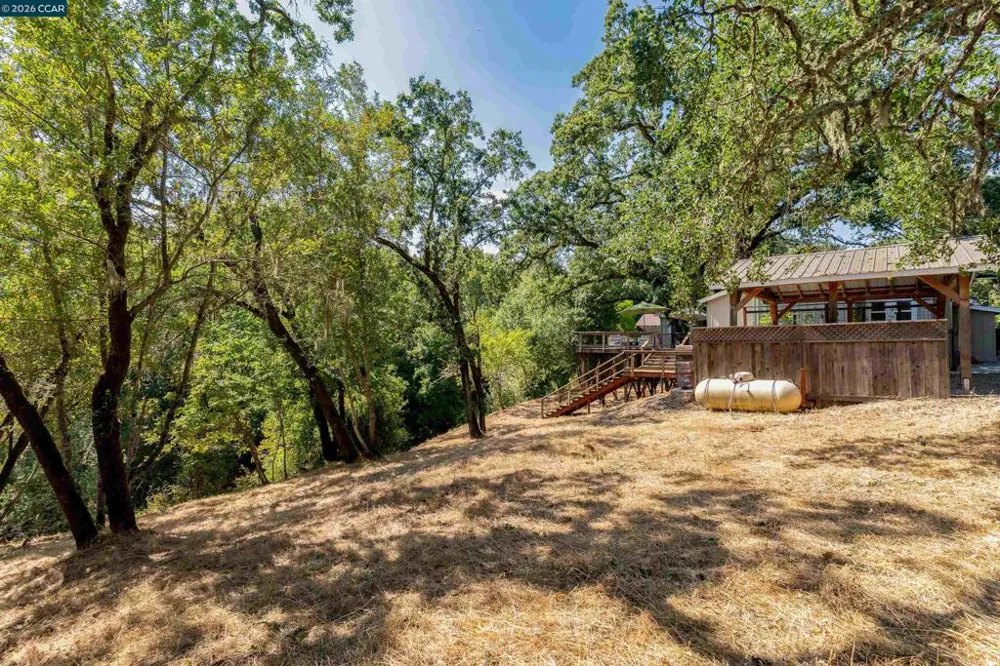 2531 Warm Springs Rd Glen Ellen, CA 95442