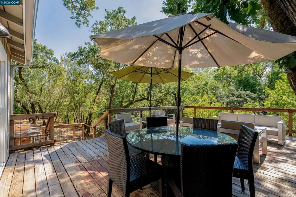 2531 Warm Springs Rd Glen Ellen, CA 95442