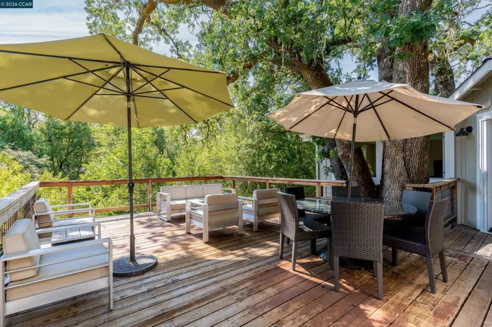 2531 Warm Springs Rd Glen Ellen, CA 95442