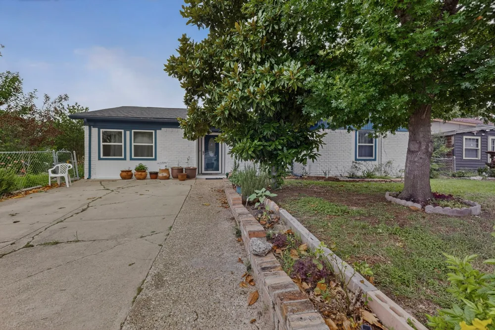 12207 Queen Drive Balch Springs, TX 75180