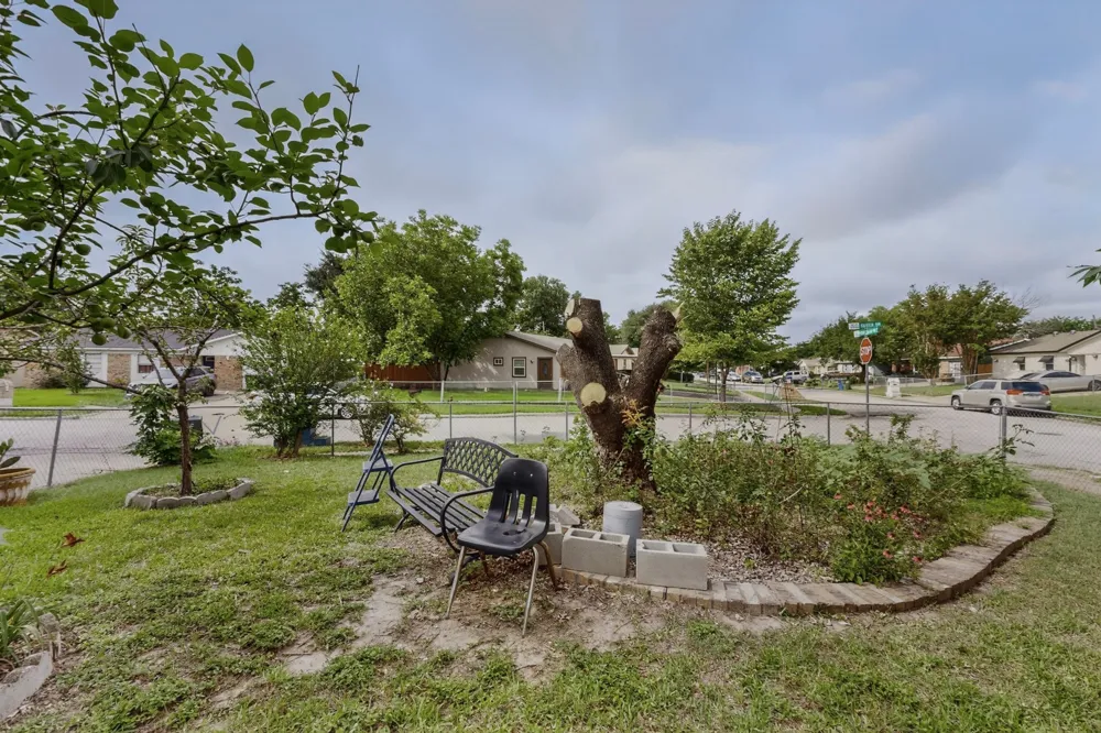 12207 Queen Drive Balch Springs, TX 75180