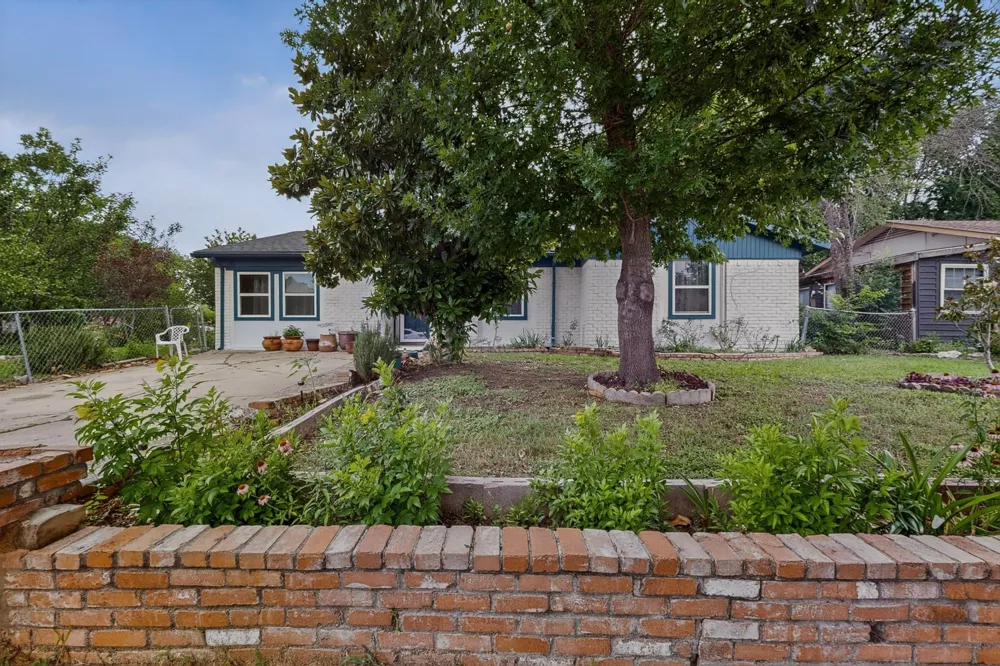 12207 Queen Drive Balch Springs, TX 75180