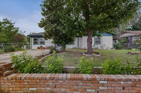 12207 Queen Drive