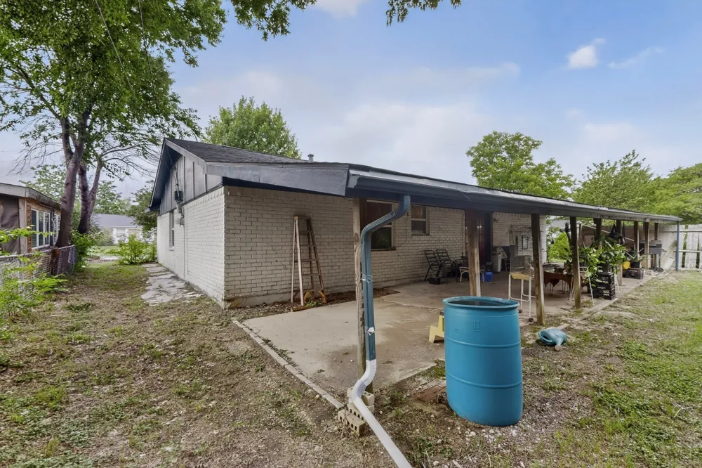 12207 Queen Drive Balch Springs, TX 75180