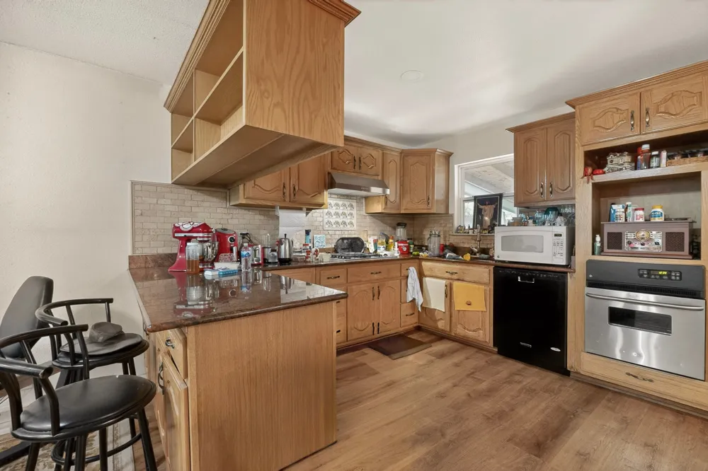 12207 Queen Drive Balch Springs, TX 75180