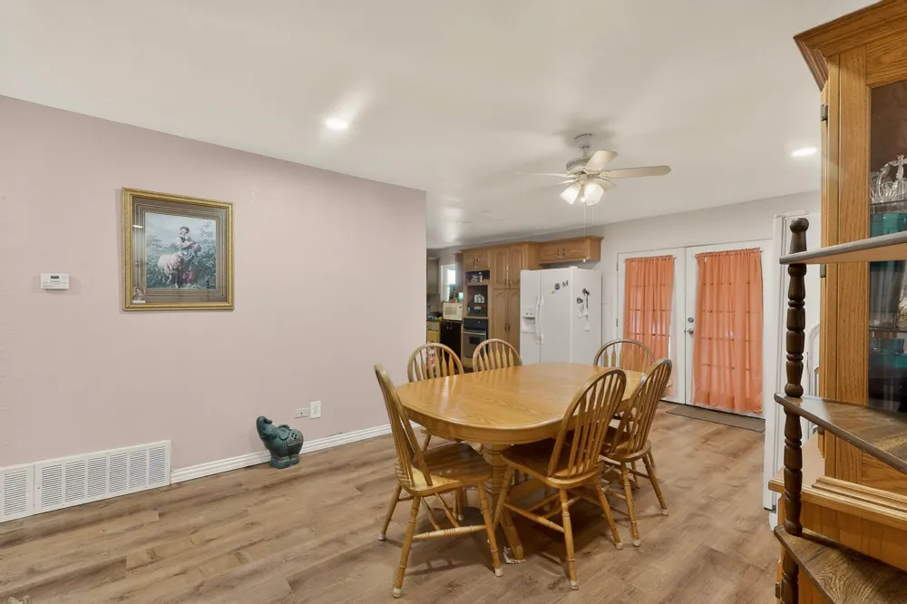 12207 Queen Drive Balch Springs, TX 75180