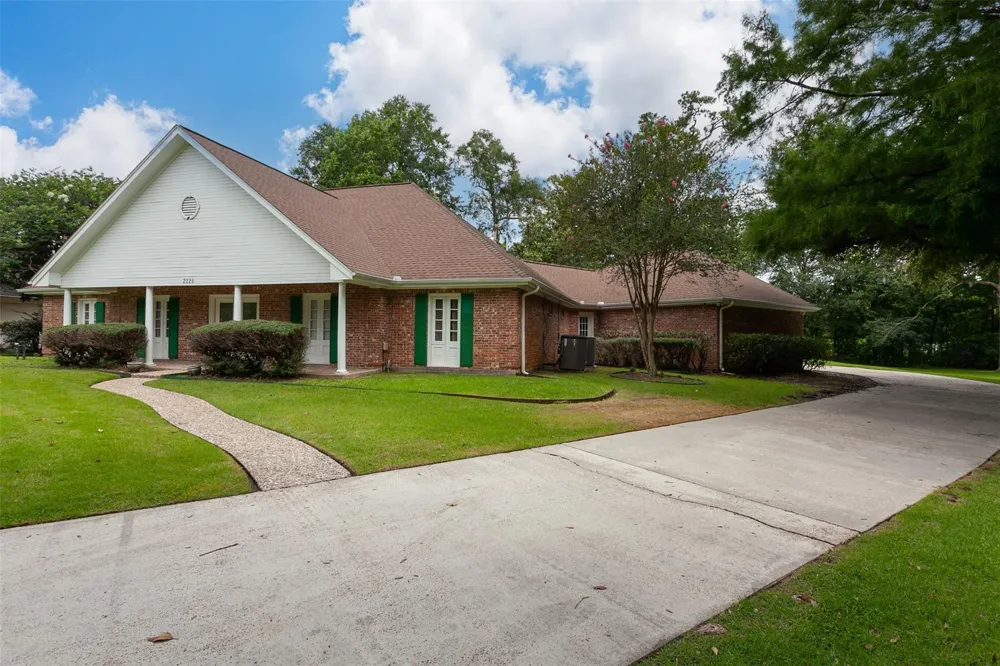 2226 Chasse Bend Street Orange, TX 77632
