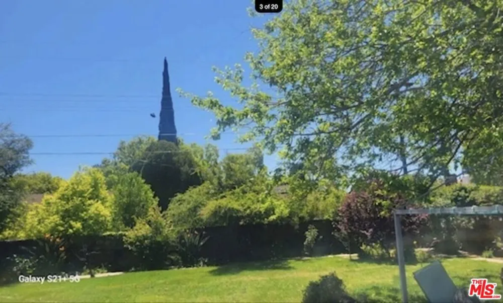 17402 Hart Street Van Nuys, CA 91406
