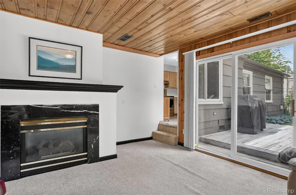 15690 Birwood Avenue Beverly Hills Village, MI 48025