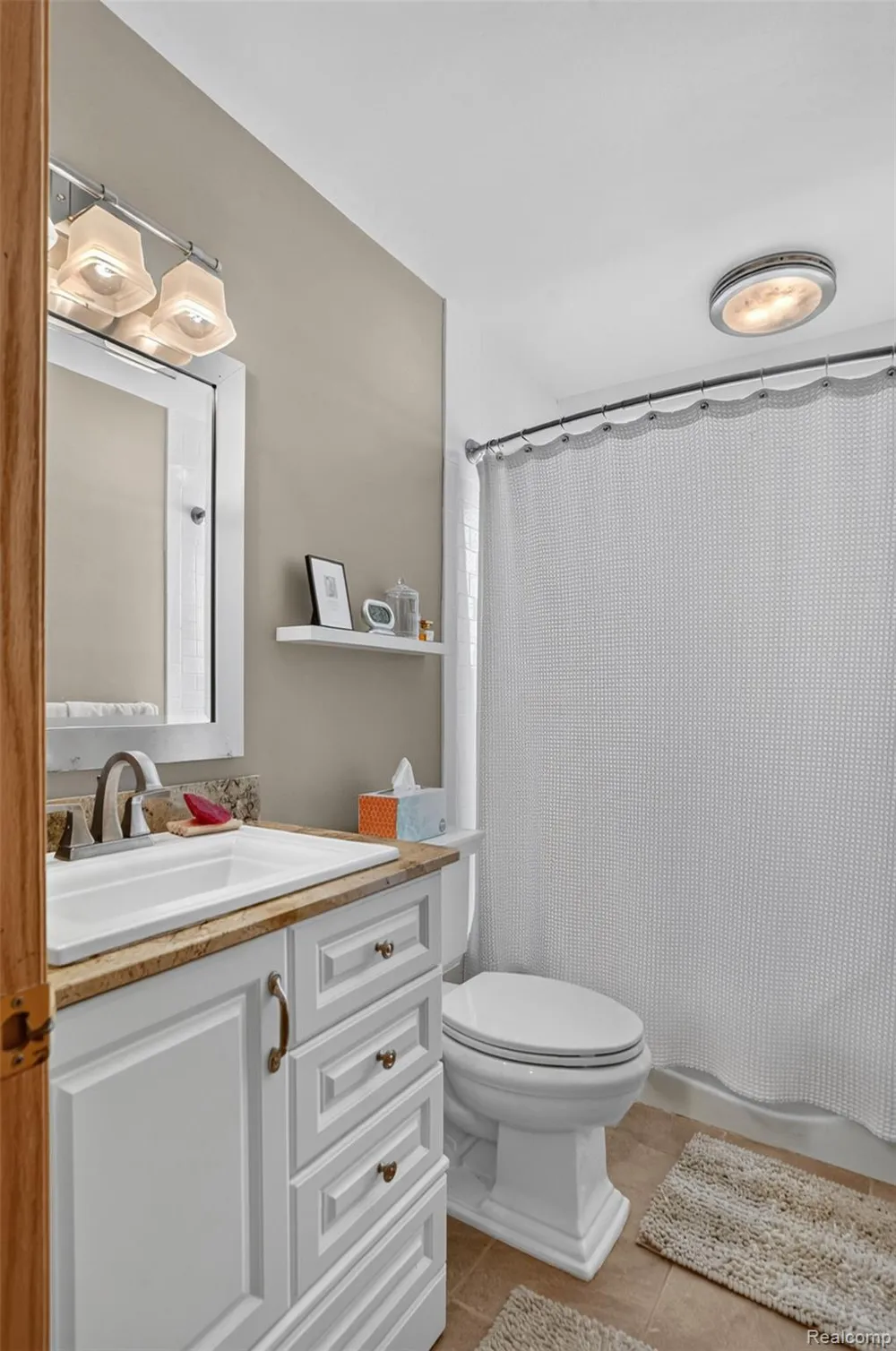 15690 Birwood Avenue Beverly Hills Village, MI 48025
