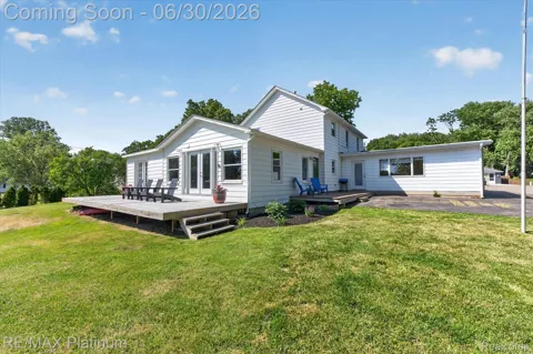 1462 S HUGHES ROAD