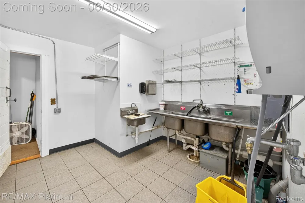 1462 S HUGHES ROAD Genoa Township, MI 48843
