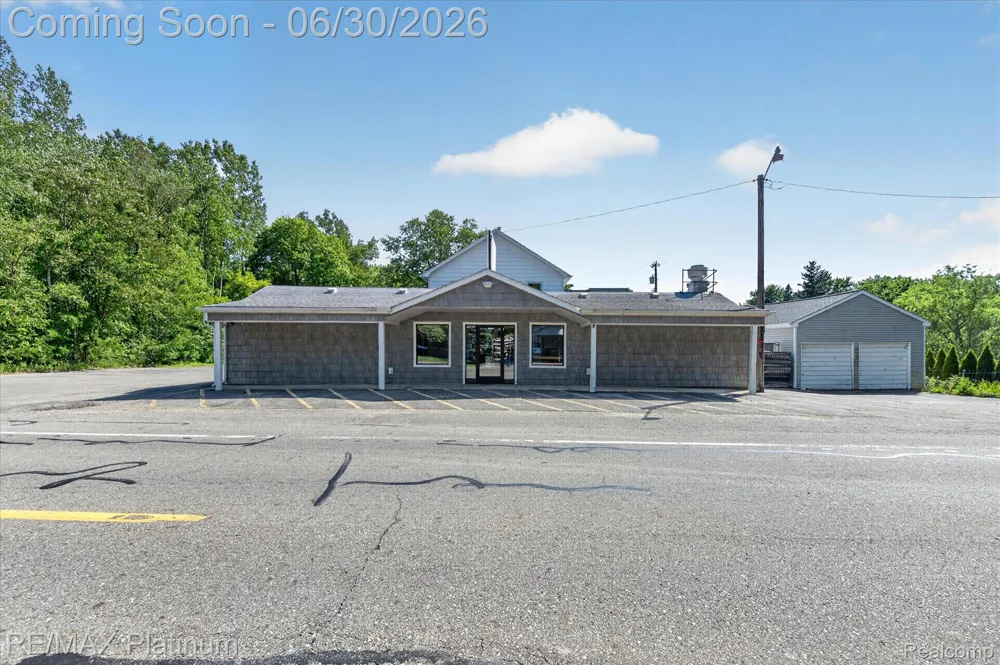 1462 S HUGHES ROAD Genoa Township, MI 48843