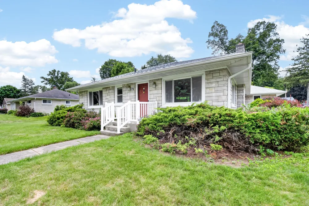 75 Hillside Drive Pennfield Charter Township, MI 49017