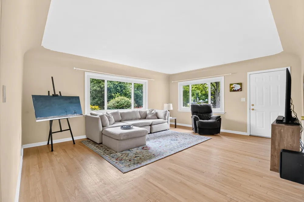 75 Hillside Drive Pennfield Charter Township, MI 49017