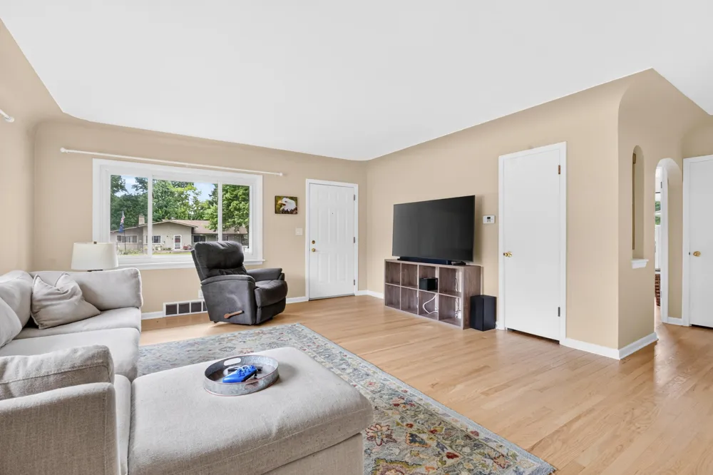 75 Hillside Drive Pennfield Charter Township, MI 49017