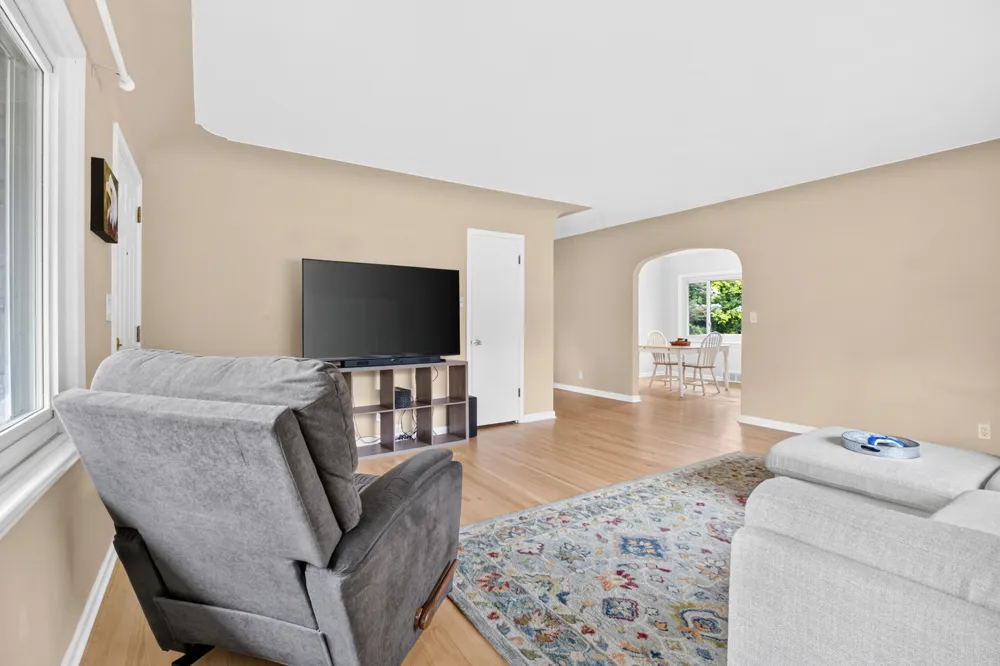 75 Hillside Drive Pennfield Charter Township, MI 49017