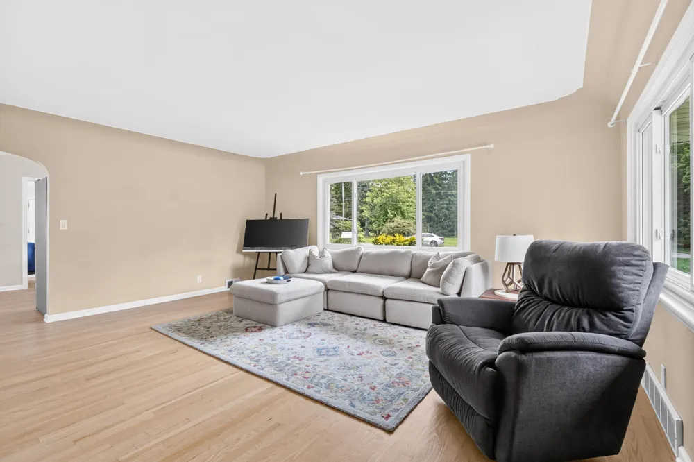 75 Hillside Drive Pennfield Charter Township, MI 49017