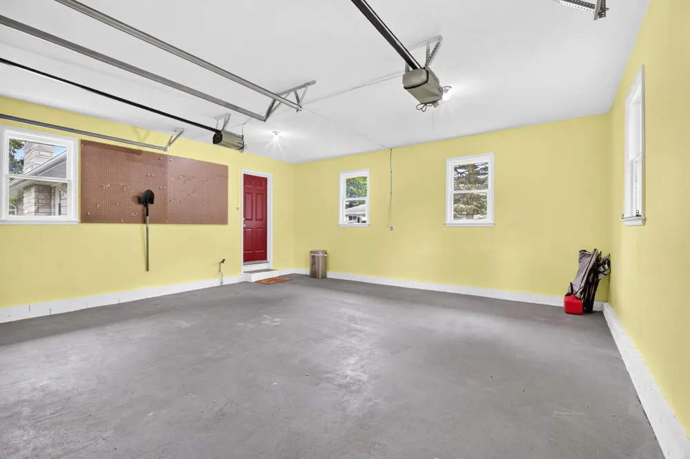 75 Hillside Drive Pennfield Charter Township, MI 49017