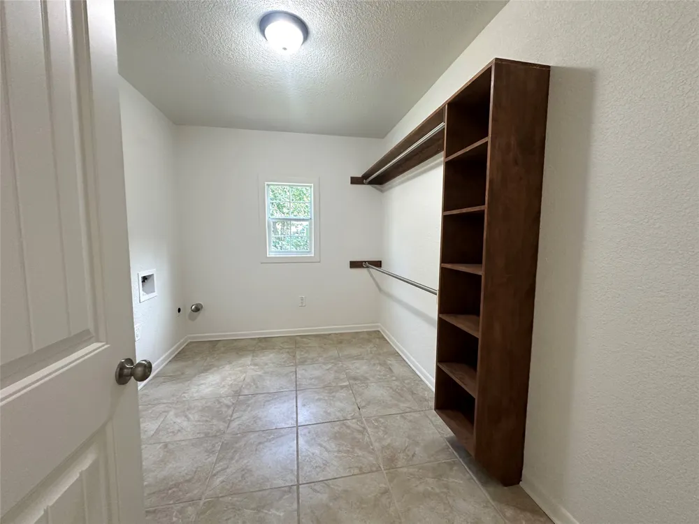 1007 Lane Street Comanche, TX 76442