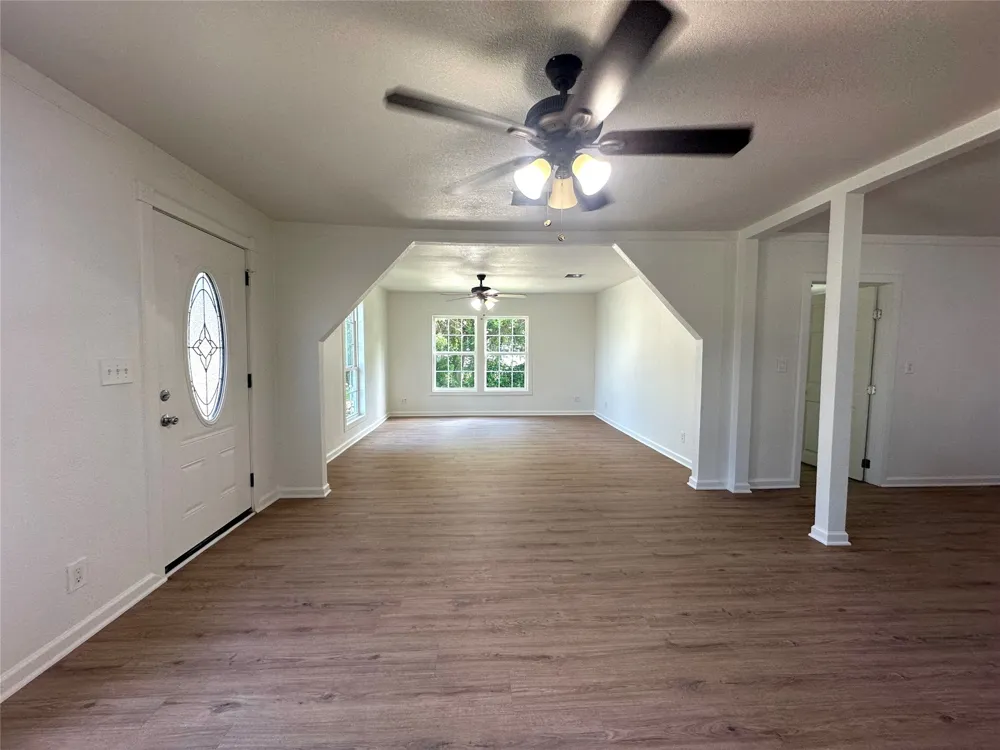 1007 Lane Street Comanche, TX 76442