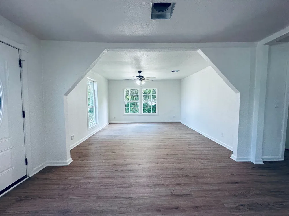 1007 Lane Street Comanche, TX 76442